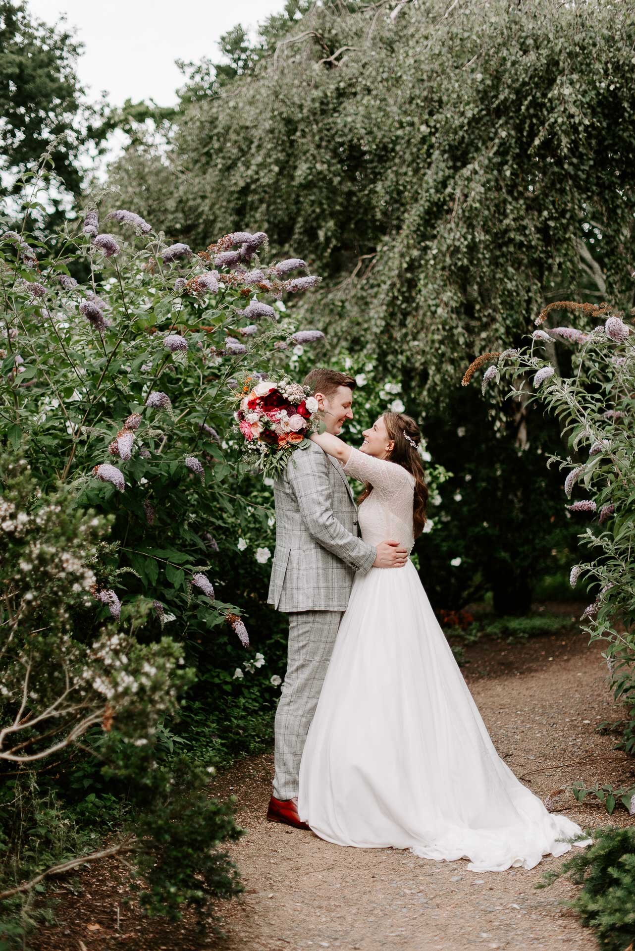 london-city-church-wedding-hampton-bushy-park-st-marys-church-121.jpg