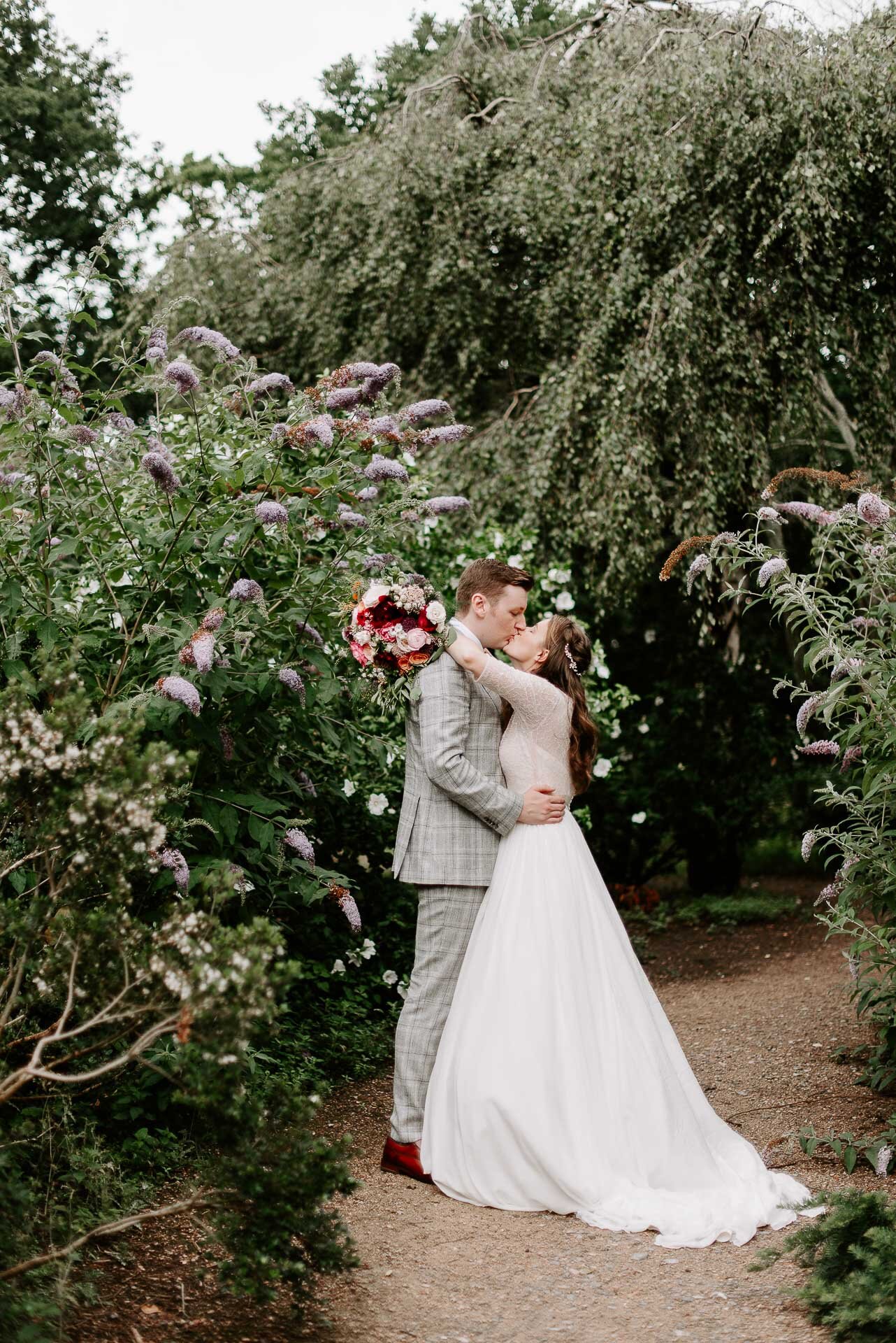 london-city-church-wedding-hampton-bushy-park-st-marys-church-122.jpg