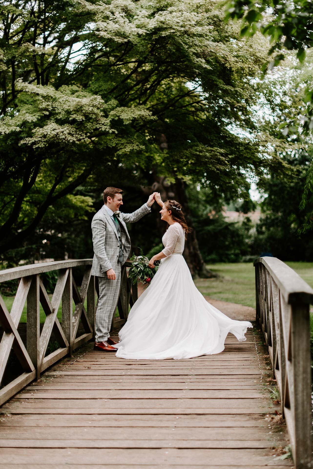 london-city-church-wedding-hampton-bushy-park-st-marys-church-131.jpg