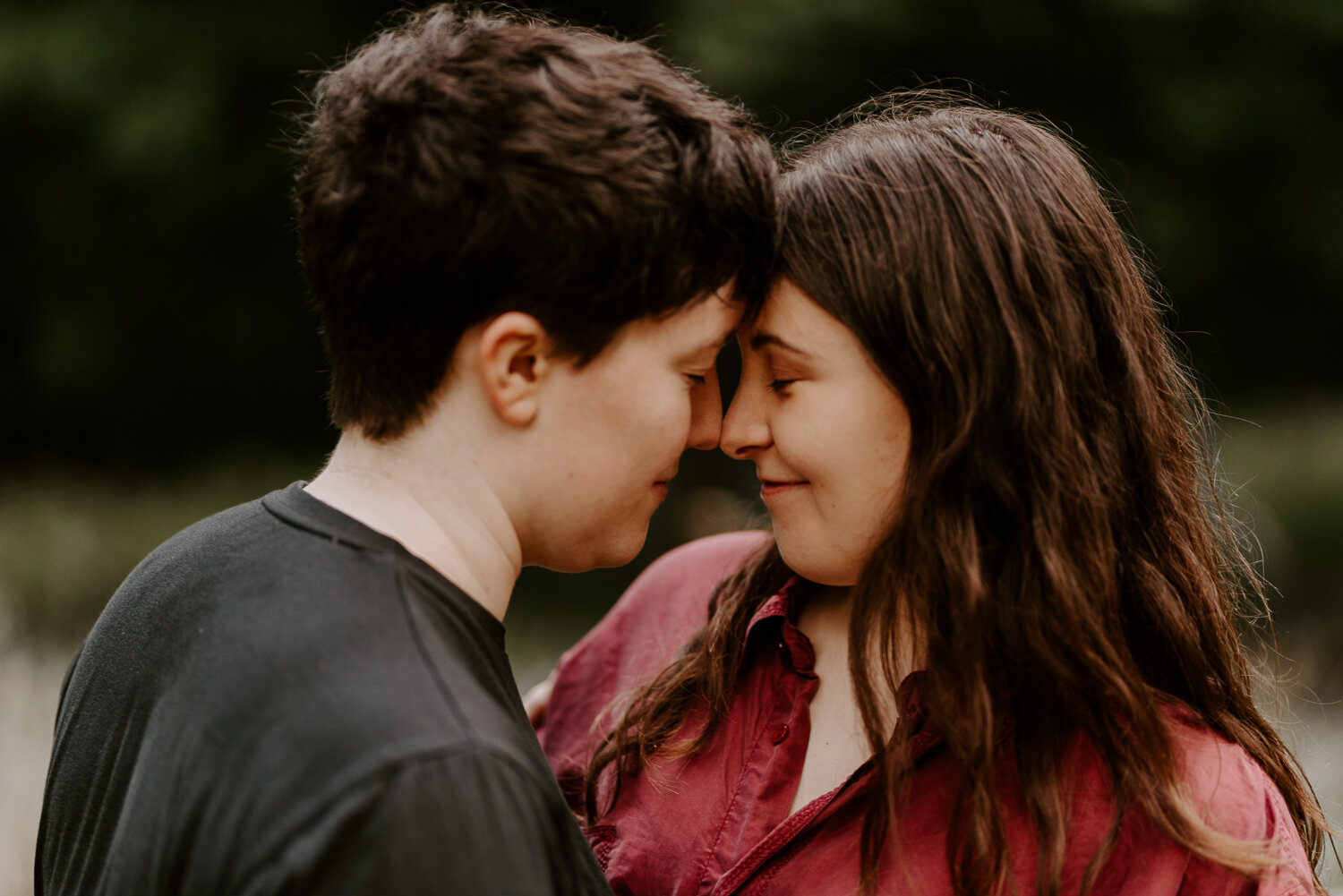 MegNiamh - Couple Shoot - Virginia Water - Laura Williams Photography -26.jpg