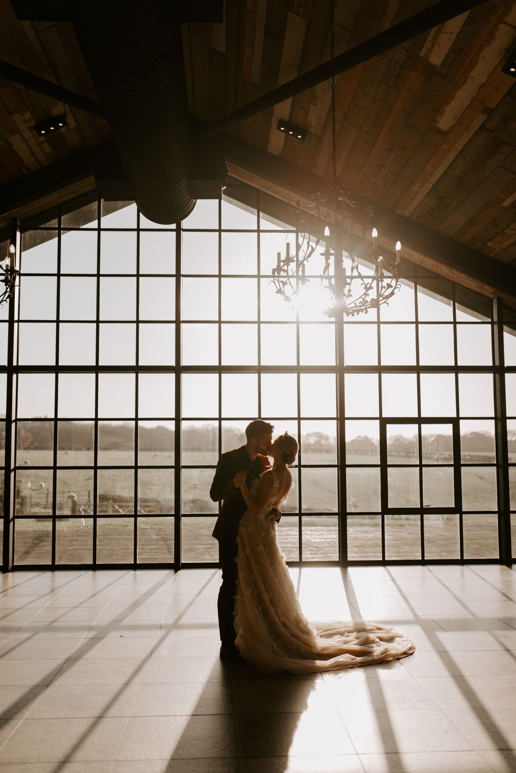 Botley-Hill-Barn-4-November-Laura-Williams-Photography-127.jpg