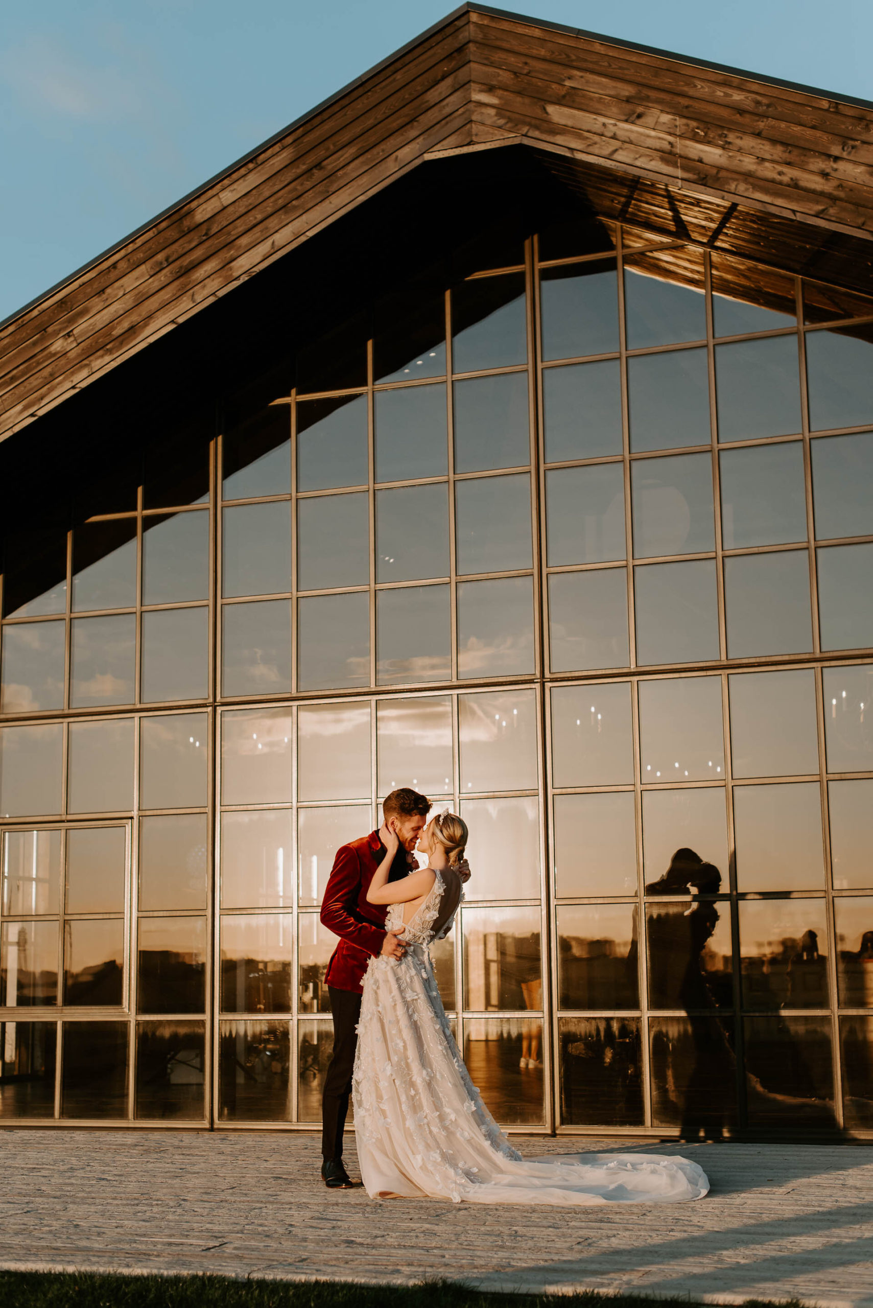 Botley-Hill-Barn-4-November-Laura-Williams-Photography-219.jpg
