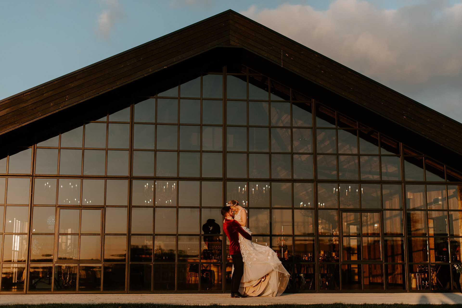 Botley-Hill-Barn-4-November-Laura-Williams-Photography-242.jpg