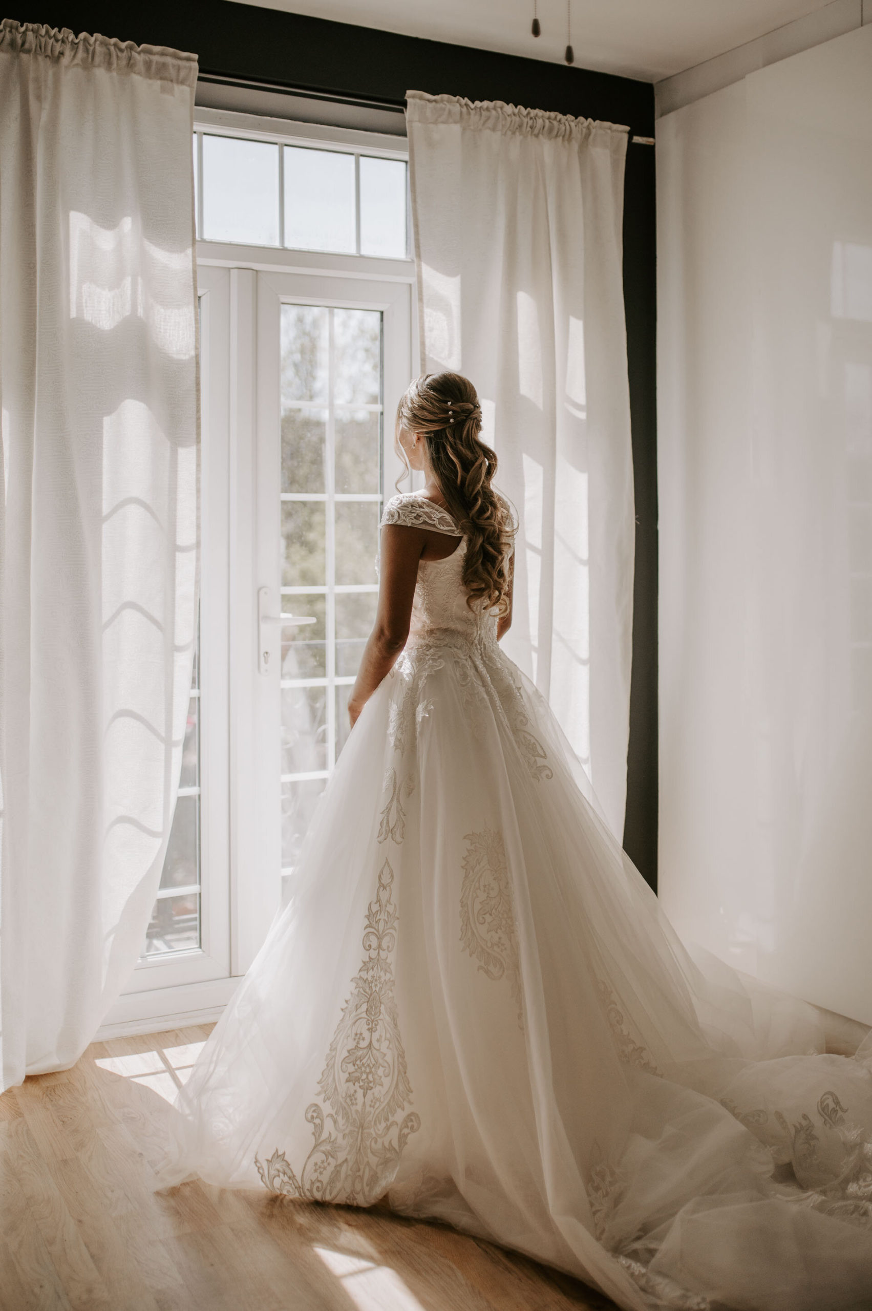 Reading Wedding - De Vere Wokefield Estate Golf Club - Candice and Mike - Laura Williams Photography23.jpg