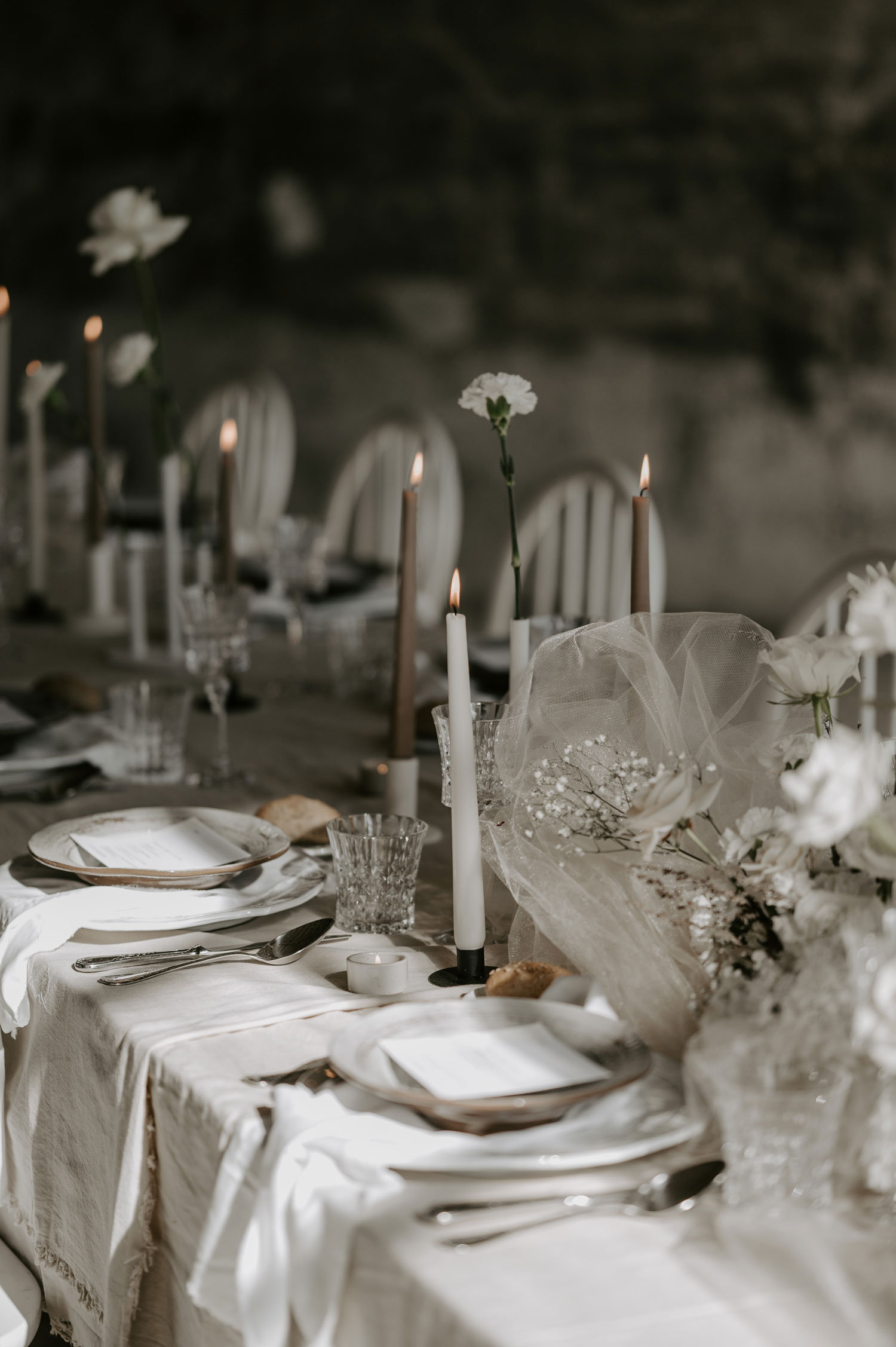 neutral wedding decor table set up at Colonia Rusinol